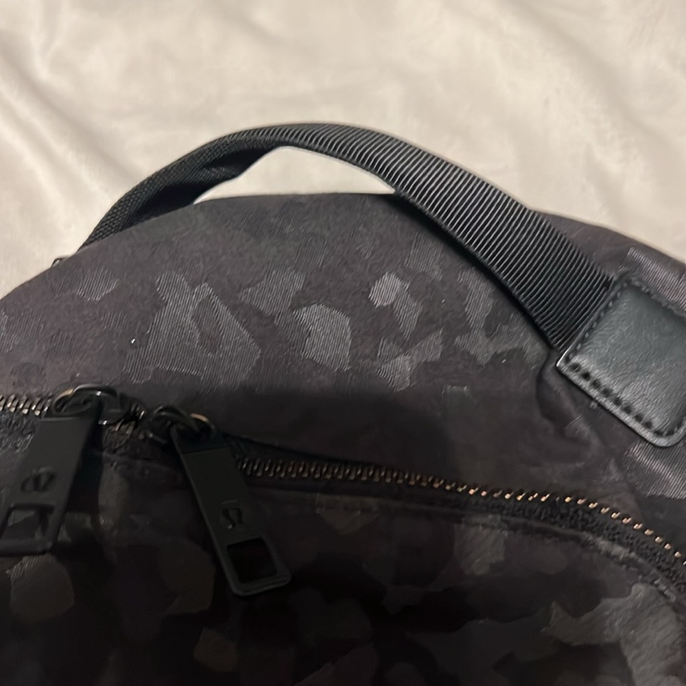 Lululemon City Adventurer Black pattern Backpack Mini - Picture 6 of 8